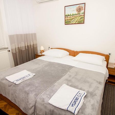 Rooms & Apartment Albina Baska  Exterior photo