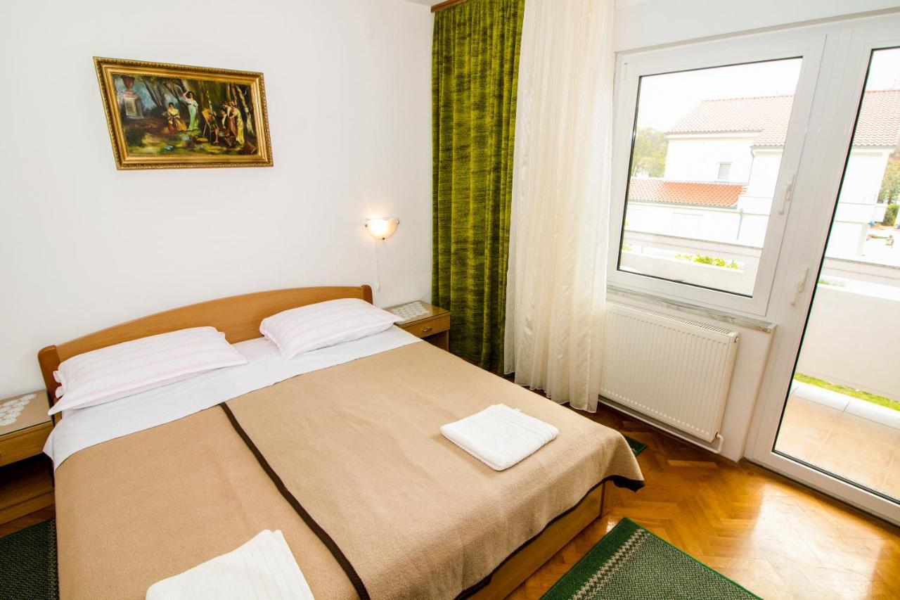 Rooms & Apartment Albina Baska  Exterior photo