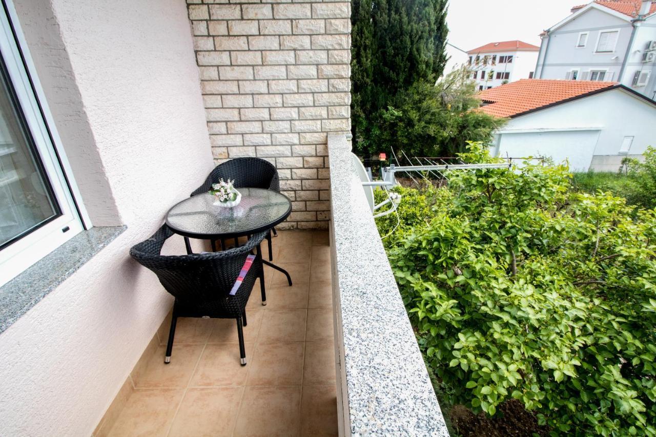 Rooms & Apartment Albina Baska  Exterior photo
