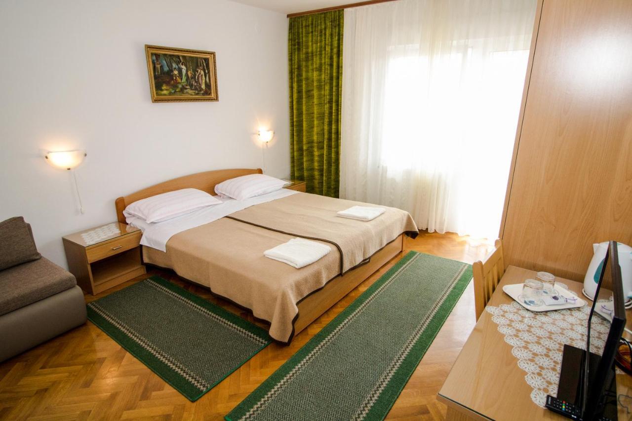 Rooms & Apartment Albina Baska  Exterior photo