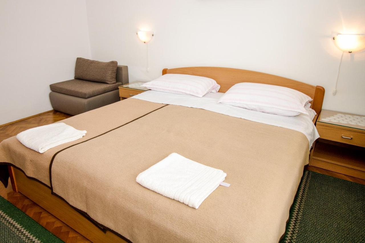 Rooms & Apartment Albina Baska  Exterior photo