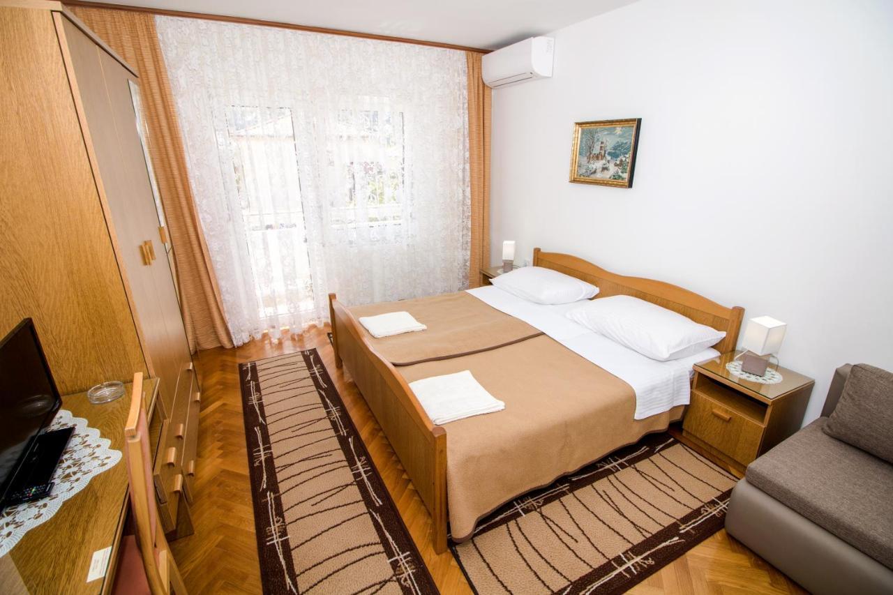 Rooms & Apartment Albina Baska  Exterior photo