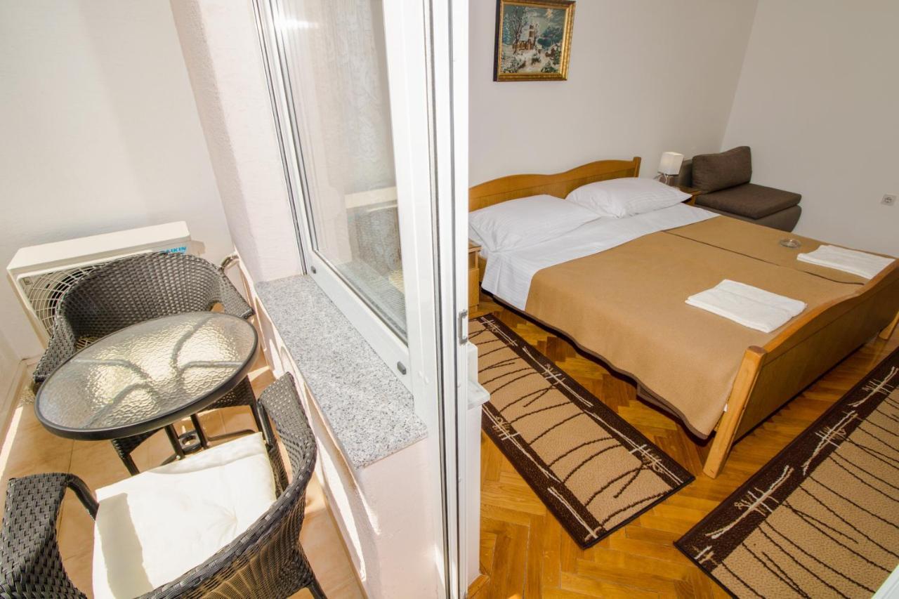 Rooms & Apartment Albina Baska  Exterior photo