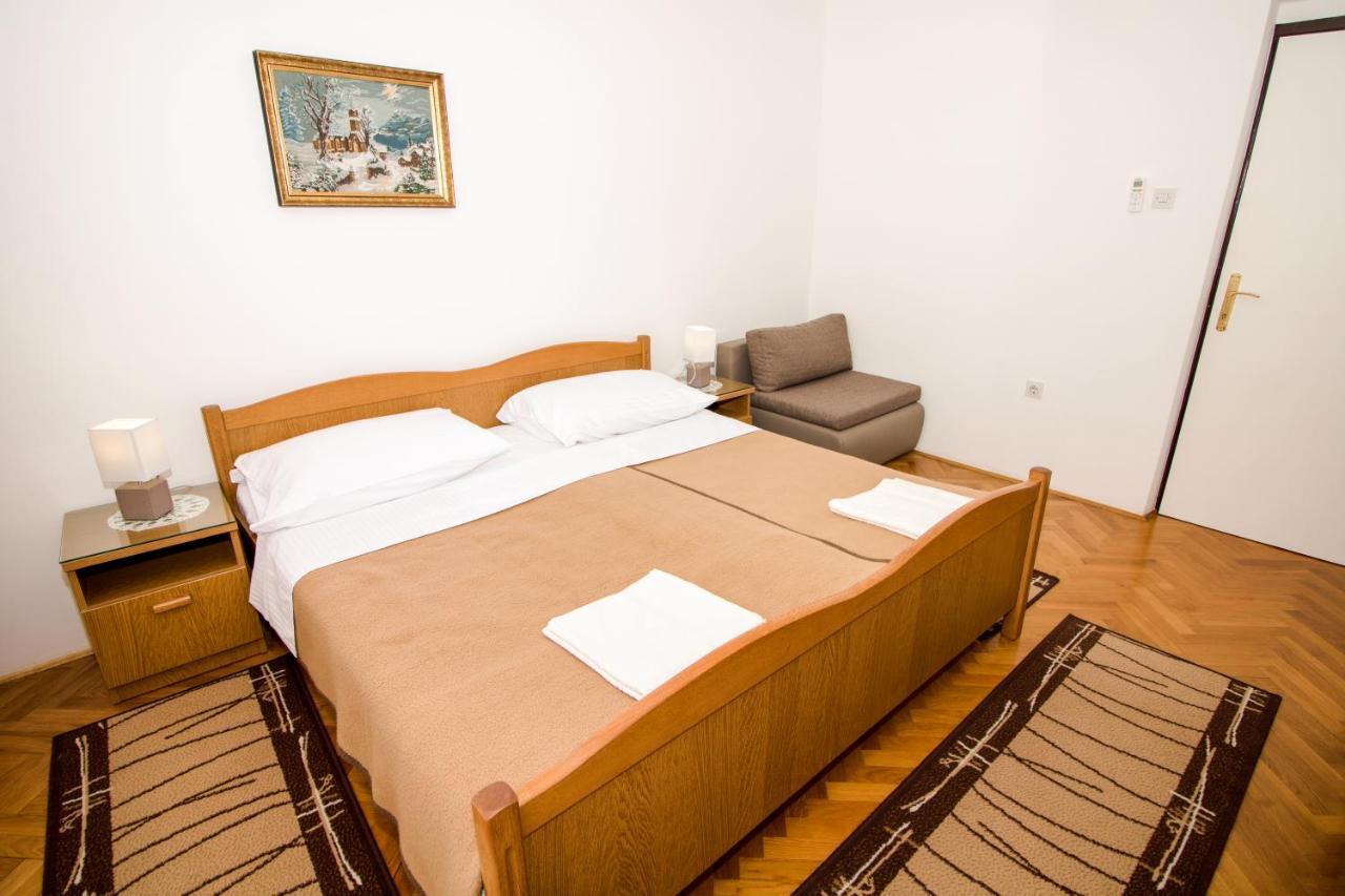 Rooms & Apartment Albina Baska  Exterior photo